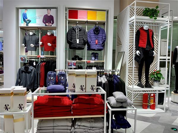 京東攜手紅豆打造首個(gè)服飾類無界零售店 落地?zé)o錫十一開業(yè)